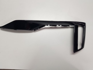 РЕШЕТКА БАМПЕРА ПРАВАЯ AUDI RS3 8V5 СЕДАН