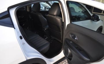 Honda HR-V II SUV 1.5 i-VTEC 130KM 2016 Honda HR-V Benzyna Panorama Klimatyzacja Kamera 1.5 Benzyna 130KM, zdjęcie 15