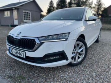 Skoda Octavia IV Kombi 2.0 TDI 150KM 2022 Skoda Octavia 2.0 TDI 150 KM DSG AMBITION BEZWYPADKOWY 2.0 Diesel 150KM, zdjęcie 1