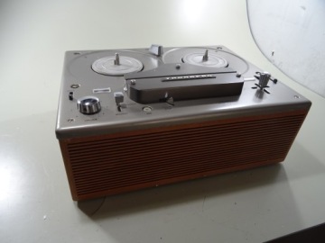 ДВУХГУСНИЧНЫЙ КАТУШЕЧНЫЙ МАГНИТОФОН TANDBERG SERIES 92