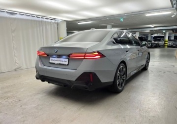 BMW Seria 5 G90-91 Touring 2.0 520d 197KM 2025 BMW Seria 5 520d xDrive, M Pakiet, Iconic Glow, Faktura, Gwarancja 2.0, zdjęcie 11