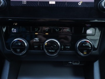 Skoda Octavia III Liftback Facelifting 1.4 TSI 150KM 2018 Skoda Octavia 1.4 TSI, Salon Polska, VAT 23%, zdjęcie 16