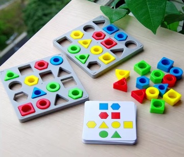 ЛОГИЧЕСКАЯ ИГРА НАВЫКОВ ГОЛОВОЛОМКА С БУТИКАМИ МОНТЕССОРИ В ГЛАВНЫХ УСЛОВИЯХ