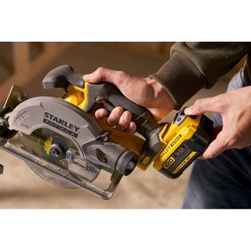 НАБОР ЭЛЕКТРОИНСТРУМЕНТОВ STANLEY SFMCK469M2-QW