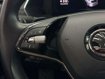 Skoda Octavia III Kombi Facelifting 2.0 TDI 150KM 2020 Skoda Octavia Style HUD Kamera cofania ACC LED Podgrzewane fotele, zdjęcie 21