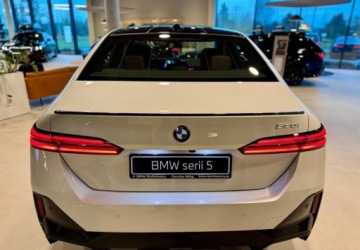 BMW Seria 5 G90-91 Sedan 2.0 20i 208KM 2025 BMW Seria 5 BMW 520i Sedan dostepne od reki 2.0 Hybryda 208KM, zdjęcie 4