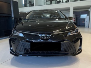 Toyota Corolla XII Sedan Facelifting 1.8 Hybrid 140KM 2025 Od ręki - Comfort 1.8 Hybrid 140KM | Podgrzewane fotele!, zdjęcie 1