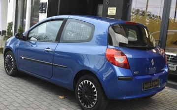 Renault Clio III Hatchback 5d 1.6 i 16V 88KM 2005 Renault Clio Renault Clio 1.6 16V Exception 1.6 BenzynaLPG 88KM, zdjęcie 3