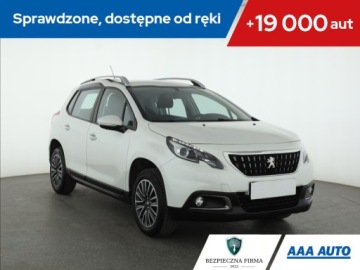 Peugeot 2008 I SUV Facelifting 1.2 PureTech 82KM 2018 Peugeot 2008 1.2 PureTech, Salon Polska