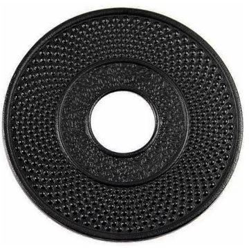 Чугунный чайник, подставка для чаши.