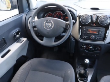 Dacia Lodgy Minivan 1.6 84KM 2015 Dacia Lodgy 1.6 8V, Salon Polska, 1. Właściciel, zdjęcie 6