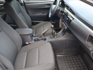 Toyota Corolla XI Sedan 1.33 Dual VVT-i 99KM 2015 Toyota Corolla 1.3 Dual VVT-i, Salon Polska, Klima, zdjęcie 8