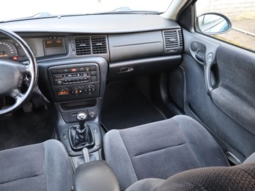 Opel Vectra B Hatchback 1.6 16V ECOTEC 101KM 2001 Opel Vectra 1.6, Klima, Klimatronic,ALU, zdjęcie 7