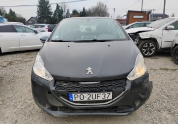 Peugeot 208 I 2014 Peugeot 208 2014r, 1.6 HDi. Uszkodzony lewy przod. Jezdzi 1.6 Diesel 90KM, zdjęcie 15