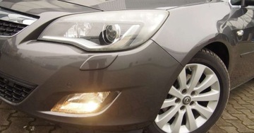 Opel Astra J Sports Tourer 1.6 Turbo ECOTEC 180KM 2011 Opel Astra 1,6TurboBenzyna NAVI Ksenon Alu 17 Niski Udokumentowany Przebieg, zdjęcie 32