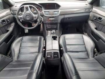 Mercedes Klasa E W212 2012 Mercedes-Benz Klasa E 63 AMG 2012 5.5l 5.5 Benzyna 518KM, zdjęcie 8