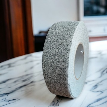 Белая противоскользящая лента MARBLE для лестниц.