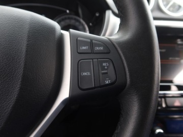 Suzuki Vitara III SUV Facelifting 1.0 BoosterJet 111KM 2019 Suzuki Vitara 1.0 BoosterJet, Salon Polska, zdjęcie 19