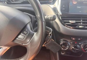Peugeot 2008 I SUV 1.2 PureTech 82KM 2015 Peugeot 2008 1.2B solar ksiazka zadbany 1.2 Benzyna 82KM, zdjęcie 20