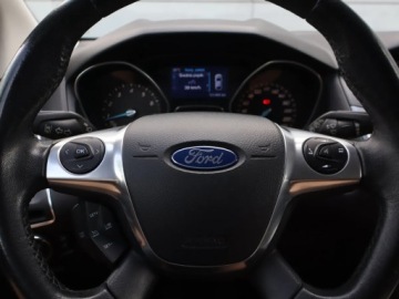 Ford Focus III Hatchback 5d 1.6 EcoBoost 150KM 2014 Ford Focus 1.6 EcoBoost, Salon Polska, Xenon, zdjęcie 17