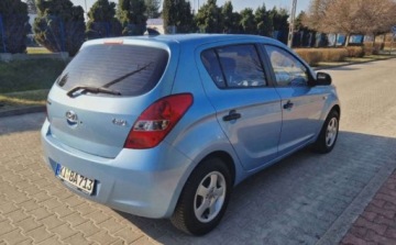 Hyundai i20 I Hatchback 5d 1.2 DOHC 78KM 2010 Hyundai i20 Hyundai i20 1.2 Comfort 1.2 Benzyna 78KM, zdjęcie 5