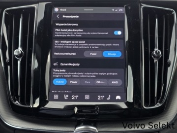 Volvo XC60 II Crossover Plug-In Facelifting 2.0 T8 455KM 2025 Volvo XC 60 FV23 Ultra Black T8 455KM Bowers Pneum, zdjęcie 22