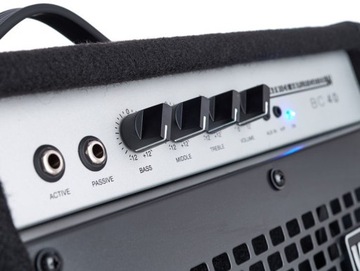 WARWICK BC 40 - 10/40 ВАТТ BASS COMBO - BASS COMBO