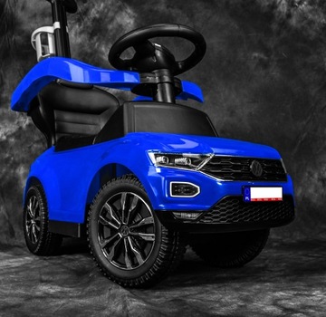 Детский автомобиль VOLKSWAGEN T-ROC Blue Milly Mally с ручкой.