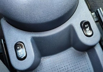 Mitsubishi Colt VI Hatchback 1.3 i 16V CZ3 95KM 2012 Mitsubishi Colt Grzane FoteleKlimaZadbany 1.3 Benzyna 95KM, zdjęcie 23