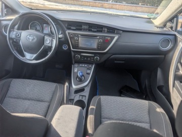 Toyota Auris II Hatchback 5d 1.8 HSD 136KM 2014 Toyota Auris Toyota Auris Hybryda 1.8 Hybryda Plug-in 136KM, zdjęcie 12