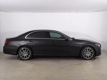 Mercedes Klasa E W213 Limuzyna 2.0 220d 194KM 2020 Mercedes E E 220 d, Salon Polska, Serwis ASO, zdjęcie 5