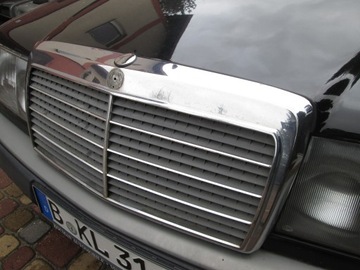 MERCEDES W124 COUPE SEDAN GRILL MASKI ATRAPA
