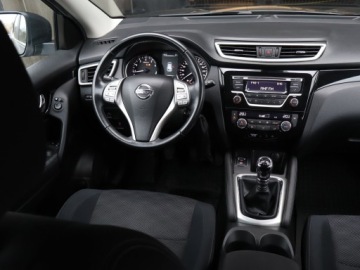 Nissan Qashqai II Crossover 1.2 DIG-T 115KM 2015 Nissan Qashqai 1.2 DIG-T, Salon Polska, zdjęcie 6