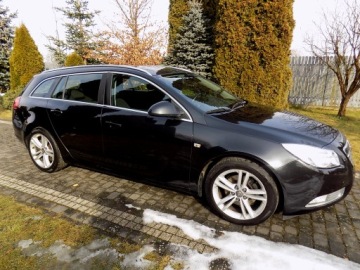 Opel Insignia I Sports Tourer 2.0 CDTI ECOTEC 130KM 2011 OPEL INSIGNIA 2,0 CDTI 130 KM BEZWYPADKOWY, zdjęcie 1