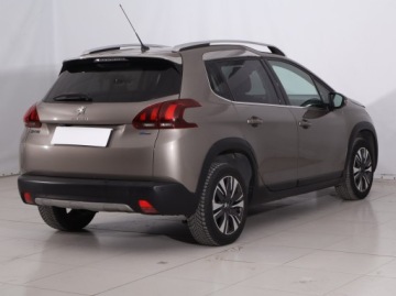 Peugeot 2008 I SUV Facelifting 1.2 PureTech 110KM 2016 Peugeot 2008 1.2 PureTech, Salon Polska, zdjęcie 4