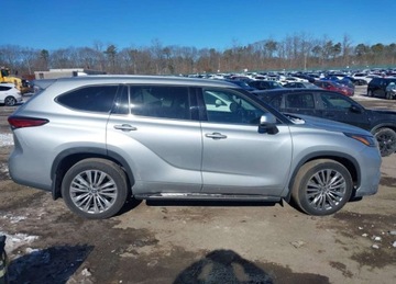 Toyota Highlander III 2023 Toyota Highlander Platinum, od ubezpieczalni 2.4 Benzyna 265KM, zdjęcie 9