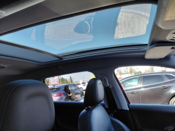 Peugeot 2008 I SUV Facelifting 1.6 BlueHDi 99KM 2017 Peugeot 2008 Navi Kamera Panorama Klimatronik Alu 1.6 Diesel 100KM, zdjęcie 17