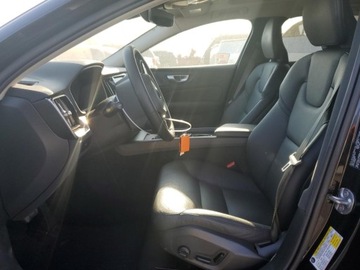 Volvo V60 II  2024 Volvo V60 Cross Country Plus 2024 2.0l 2.0 Benzyna 247KM, zdjęcie 7