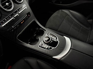 Mercedes GLC C253 SUV 2.0 250 211KM 2019 Mercedes-Benz GLC 250 4-Matic AMG Line / Burmester, zdjęcie 22