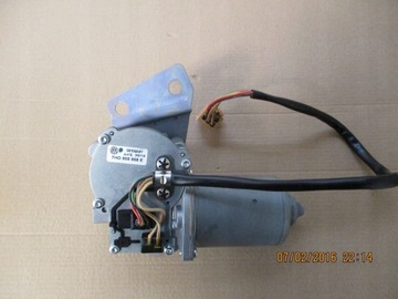 MOTOREK DVEŘE VW T5 T6 7H0959668E MULTIVAN