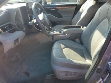 Toyota Highlander III 2022 Toyota Highlander 2022, 3.5L, 4x4, od ubezpieczalni 3.5 Benzyna 295KM, zdjęcie 7