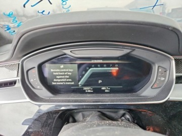 Audi A8 D5 2023 Audi S8 Audi S8 4.0 TFSI z 2023 roku od ubezpieczalni 4.0 Benzyna 563KM, zdjęcie 9