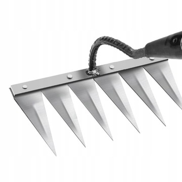 Многомерная садовая мотыга. Незаменимая вещь.