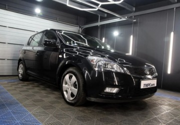 Kia Ceed I Hatchback 5d Facelifting 1.6 DOHC CVVT 126KM 2012 Kia Ceed Polski salon _ 1.6 benzyna 125 KM _ Klimatyzacja _ opony wielosez
