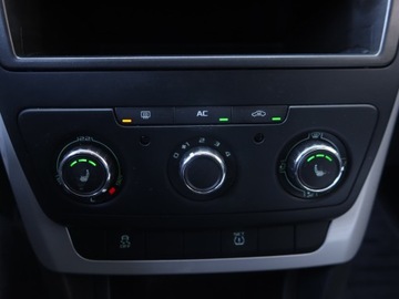 Skoda Yeti Minivan 1.2 TSI 105KM 2009 Skoda Yeti 1.2 TSI, Klima, Tempomat, Parktronic, zdjęcie 12