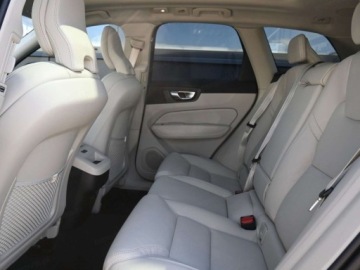 Volvo XC60 II 2026 VOLVO XC60 B5 AWD Ultra Bright Suv 2.0 (264KM) 2026, zdjęcie 12