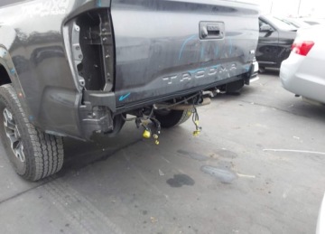 Toyota Tacoma II 2023 Toyota Tacoma SR5, V6, od ubezpieczalni 3.5 Benzyna 282KM, zdjęcie 6