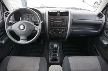 Suzuki Jimny III Standard 1.3 VVT 85KM 2005 Suzuki Jimny 1.3 Benzyna 85 KM, 4x4, Klima, Hak, Maly przebieg, Zarejestro, zdjęcie 9