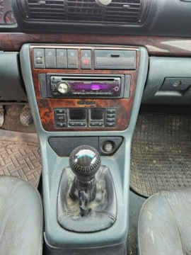 Audi A4 B5 Avant 1.9 TDI 110KM 1998 Audi A4 Avant Klimatyzacja - 1.9TDI - 110KM, zdjęcie 5