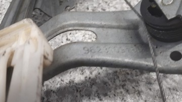 9623109780 MECHANIZMUS OKNO LEVÝ ZADNÍ PEUGEOT 206